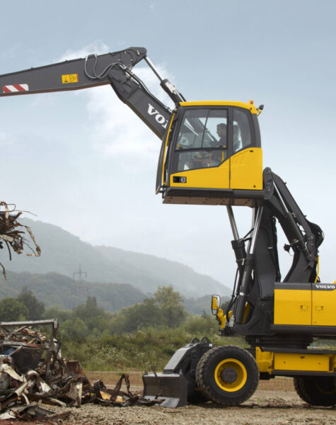 clamshell-bucket-excavator-operator-jdzjk0vbjvkcclnp